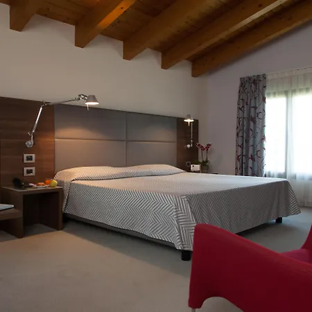 Hotel Del Parco Vigevano Extérieur photo